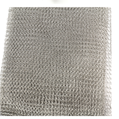 Surface lisse résistant à la corrosion et à la rouille