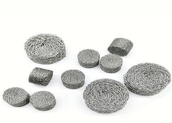 Maillage en fil tricoté comprimé polyvalent pour diverses applications de filtration