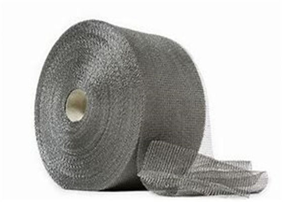 Fil de maille tricoté poli par abrasion pour la séparation de l'huile et du gaz