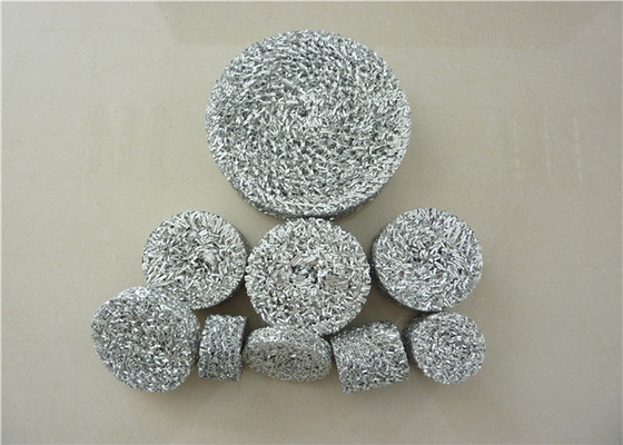 Le blanc a tricoté le papier d'aluminium Mesh Dia que la longueur de 118mm a adapté aux besoins du client pour l'automobile