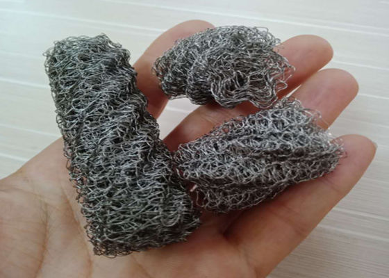 Résistance à la corrosion adaptée aux besoins du client d'EMI Knitted Wire Mesh Gasket pour l'armature